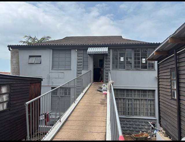 40 BEDROOM HOUSE FOR SALE IN MUSGRAVE